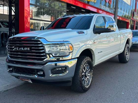 RAM 3500 6.7 I6 TURBO DIESEL LIMITED LONGHORN CD 4X4  AUTOMÁTICO